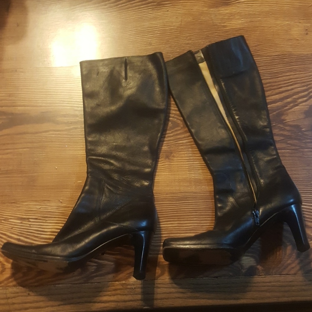 Black boots